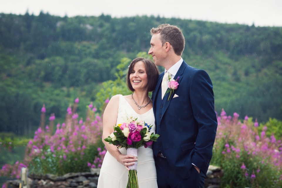 Hafod Farm wedding photography. Natural and relaxed wedding photography Cheshire, Northwest, Liverpool