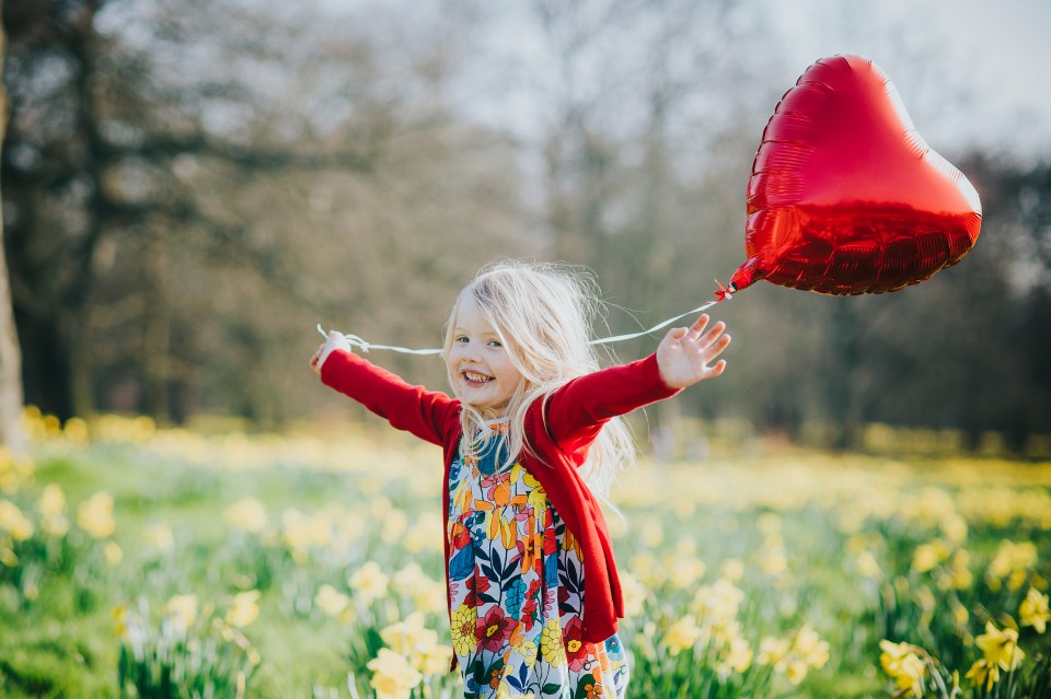 Child spring photoshoot sefton park Liverpool